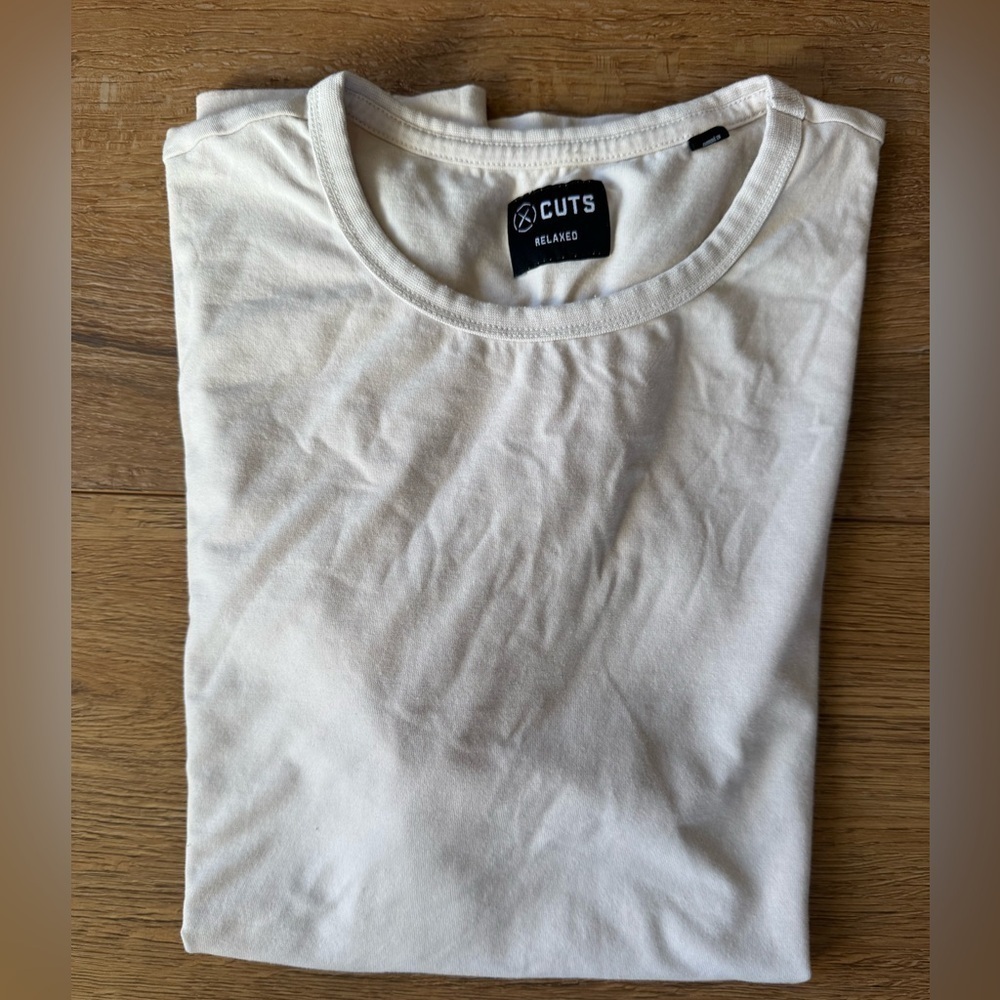 Men's CUTS Relaxed Short Sleeve Off-White Crew Neck Tee / Xlarge